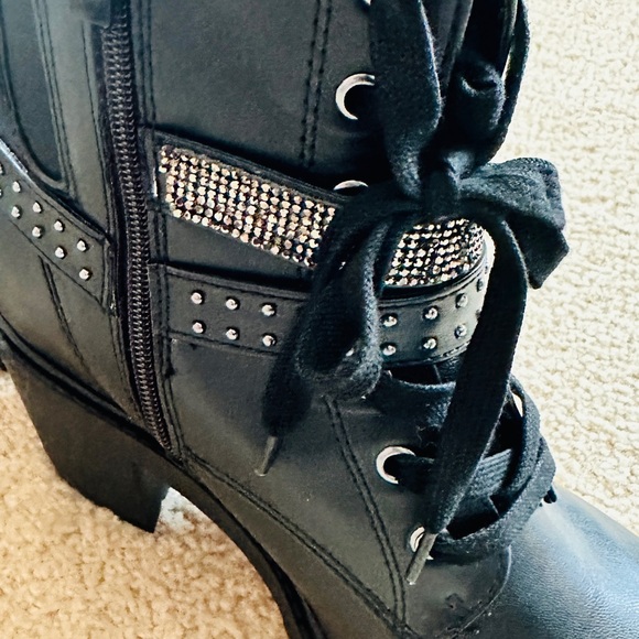 Chunky Sparkle Platform Healed Boots - Picture 7 of 9